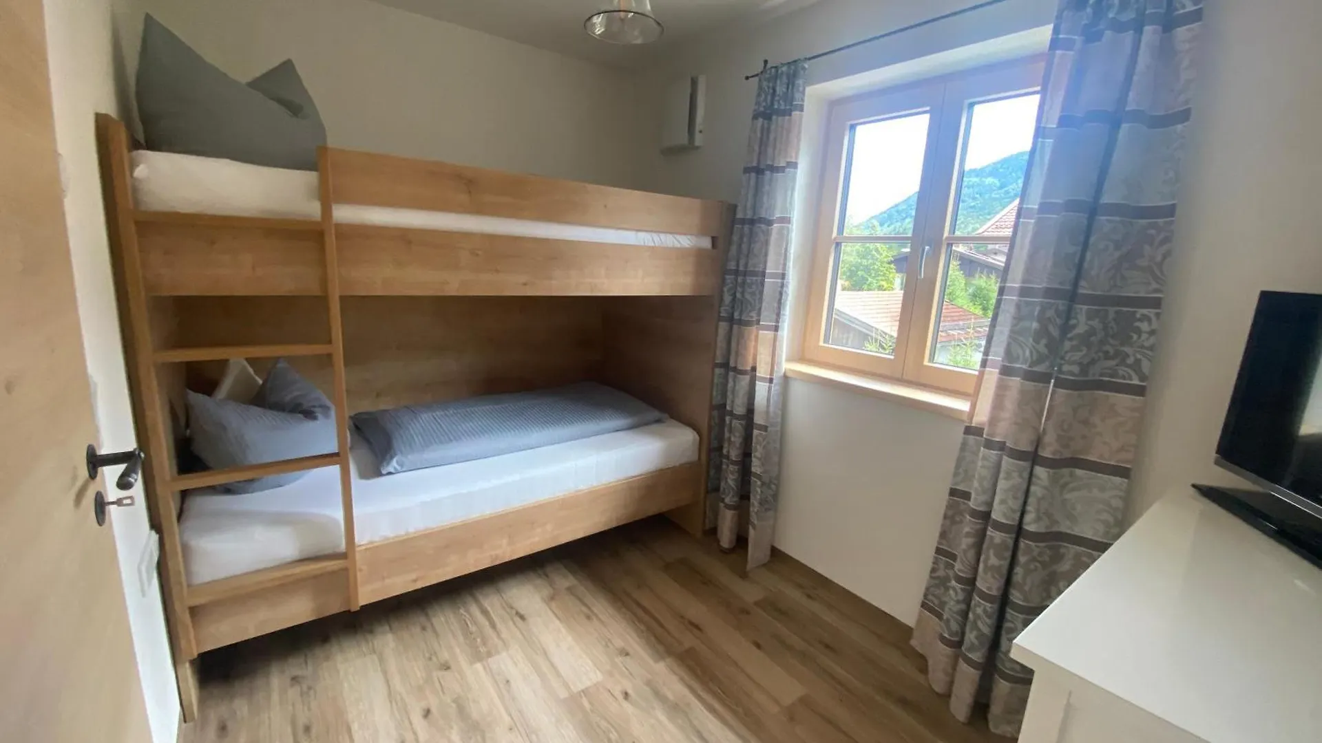 Apartment Ferienwohnung Schmetterer Schliersee